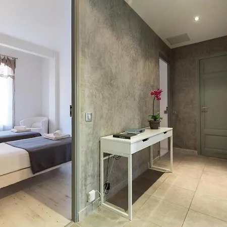 Apartment Modern 2-bed Pedestrian Rue Hoche With Ac & Balcony *